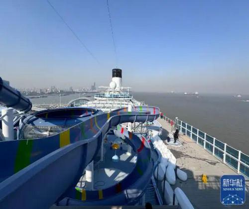 出海！國產首艘大型郵輪離港試運營